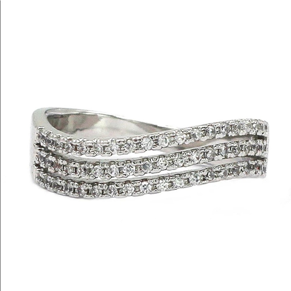 Fashion silver crystal ring